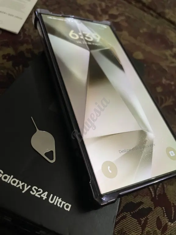 Samsung s24 Ultra 256GB caja cargador original y 6 forros