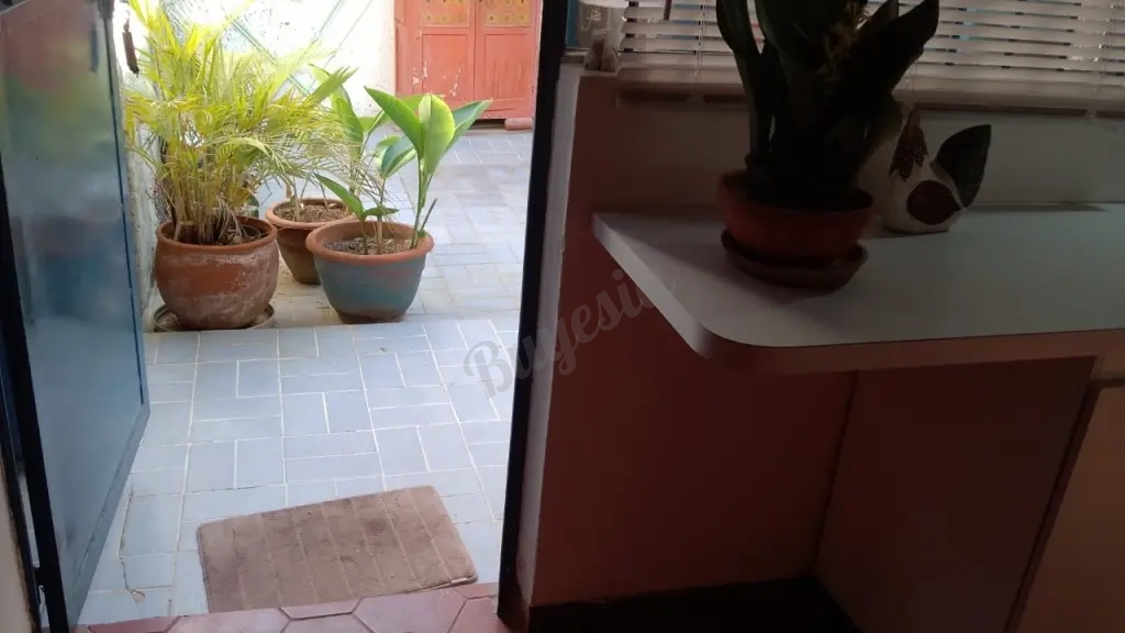 Alquilet habitación con entrada independiente utb lomas de la Trinidad