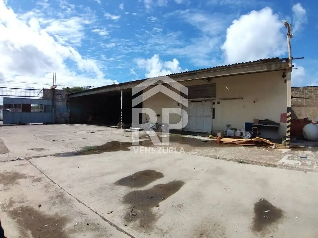 SGG-044 Galpón Industrial En Venta o Alquiler en Calle Comercio De Caj