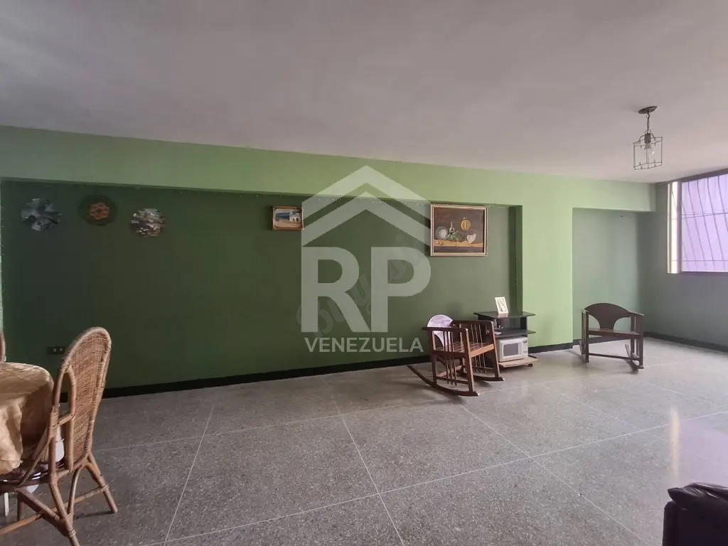 CRA-004 Apartamento en Venta en la Av. Pedro León Torres, Barquisimeto