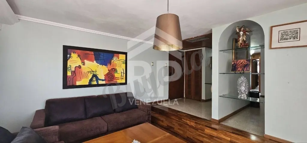 PLA-018 Apartamento en Venta en el Sector La Lago, Maracaibo