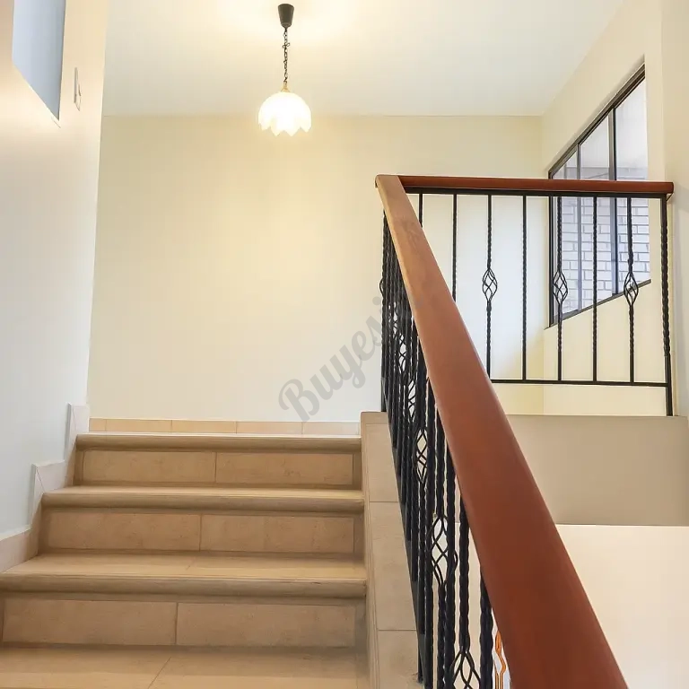 Townhouse en Conj. Res. La Montaña