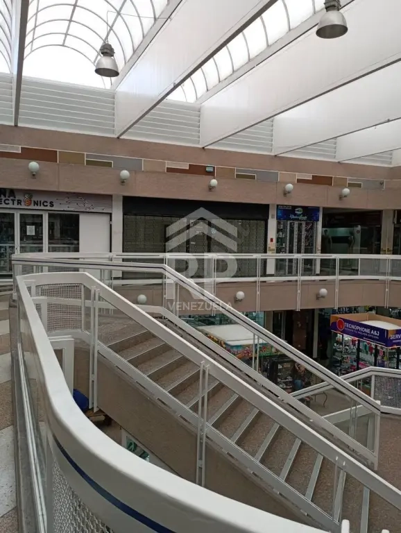 CRL-004 Local Comercial en Venta en el CC BarquiCenter, Barquisimeto