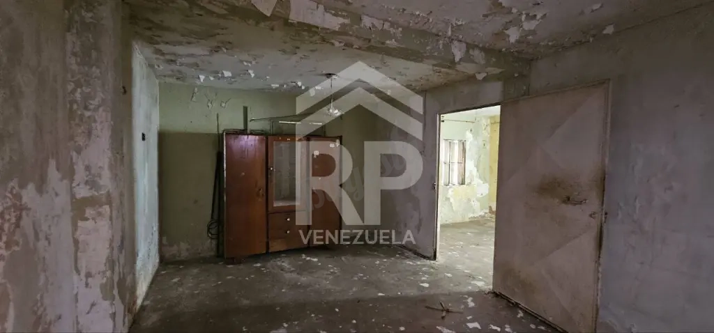 PLC-015 Casa en Venta para remodelar en Zona Las Mercedes, Maracaibo