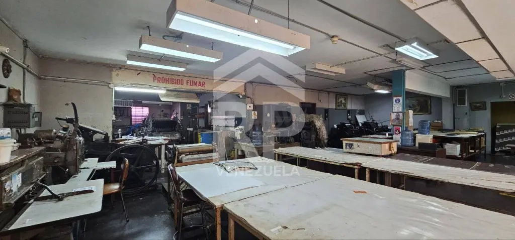PLL-029 Local Comercial en Venta en Zona La Lago, Maracaibo